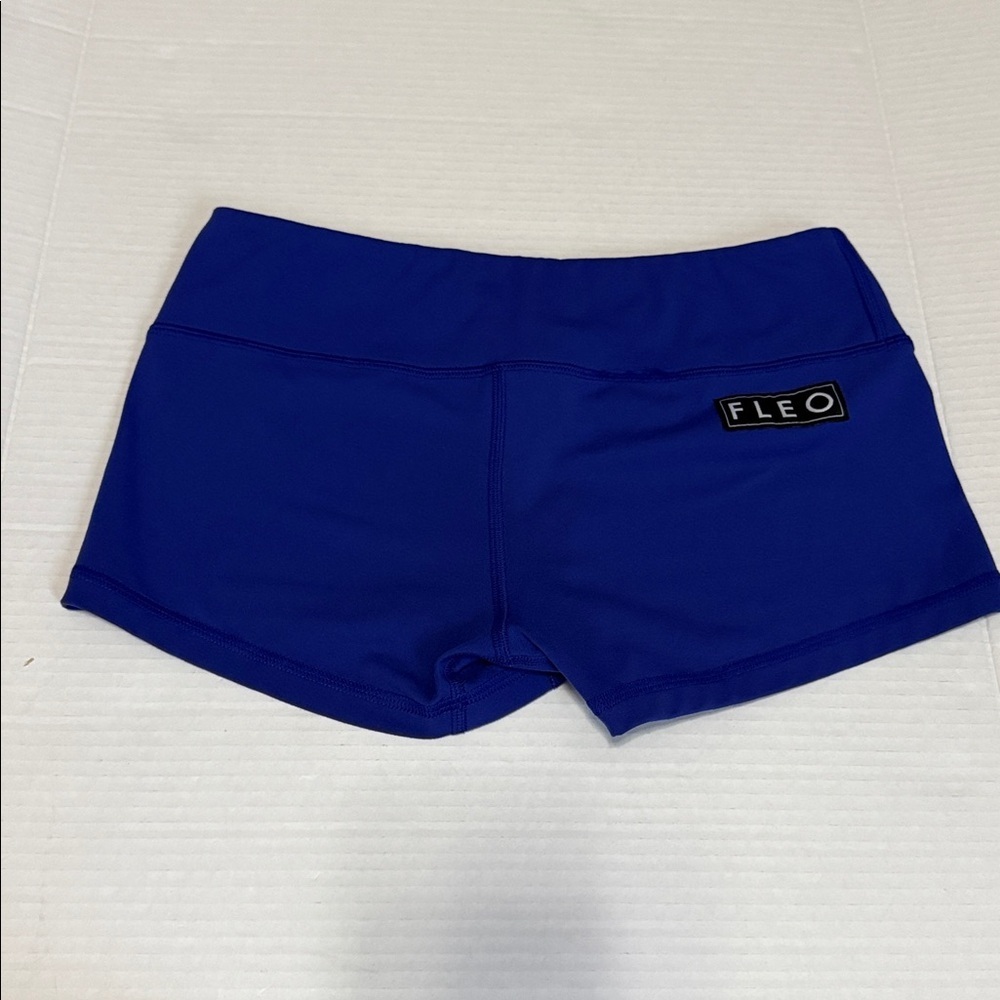 Fleo - Workout Shorts/Spandex - Size Medium - Blue